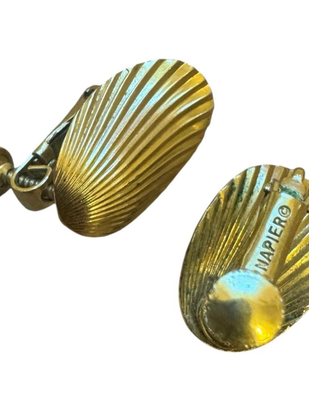 ❤️VTG 70's Napier Gold Seashell Coastal Minimalist Clip On Stud Earrings